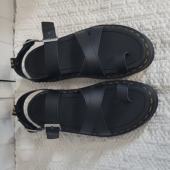 Nwob Dr. Martens Avery Hydro Toe Loop Platform Sandals 9 Black - Picture 3 of 8